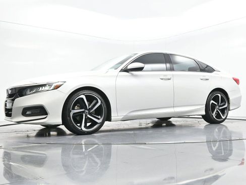Used 2018 Honda Accord Sport image 43