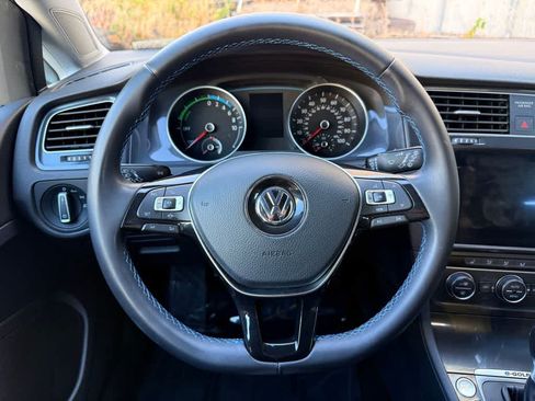 Used 2019 Volkswagen e-Golf SE w/ Driver Assistance Package FWD image 15