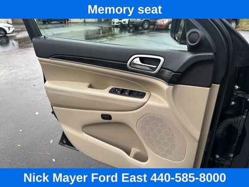 Used 2020 Jeep Grand Cherokee Limited image 22