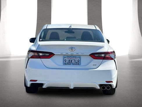 Used 2024 Toyota Camry SE FWD image 5