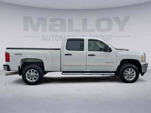 Used 2011 Chevrolet Silverado 3500 LT w/ Interior Plus Package AWD/4WD image 6