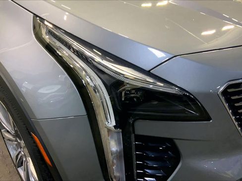 Used 2023 Cadillac XT4 Premium Luxury image 27