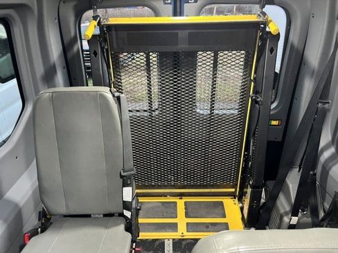 Used 2018 Ford Transit 250 148 Medium Roof image 7