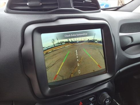 Used 2023 Jeep Renegade Latitude image 22