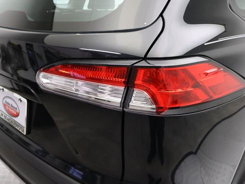 Certified 2024 Toyota Corolla Cross L image 9