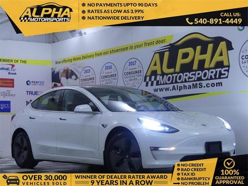 Used 2019 Tesla Model 3 Standard Range Plus image 1