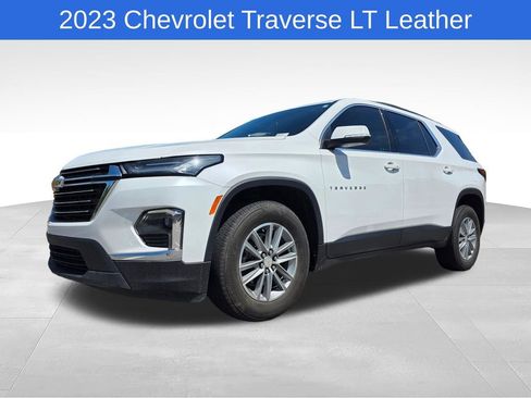 Certified 2023 Chevrolet Traverse LT FWD image 10
