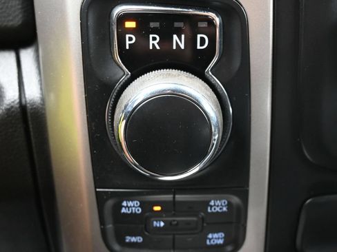 Used 2017 RAM 1500 Big Horn AWD/4WD image 32
