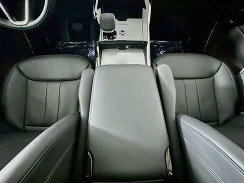 Certified 2024 Land Rover Range Rover Sport SE AWD/4WD image 22