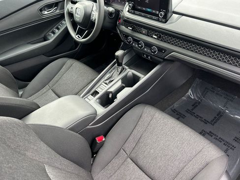Certified 2025 Honda Accord SE image 14