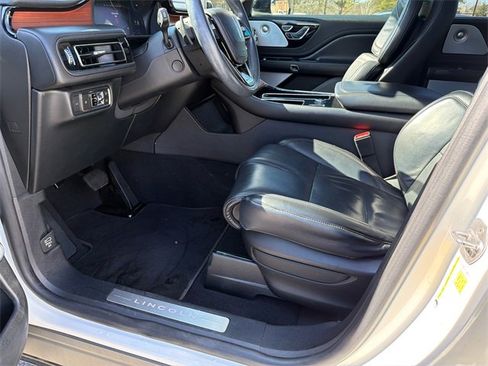 Used 2021 Lincoln Aviator Reserve w/ Equipment Group 201A image 9