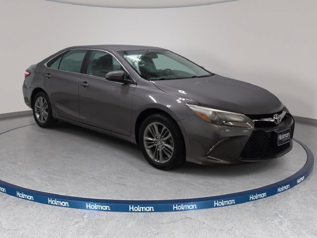 Used 2017 Toyota Camry SE FWD image 4