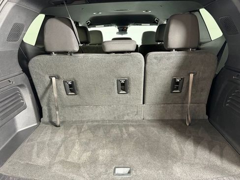 Used 2025 GMC Acadia Elevation image 29