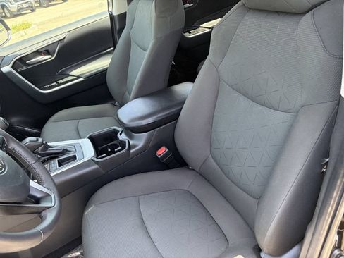 Certified 2024 Toyota RAV4 XLE w/ Convenience Package FWD image 24