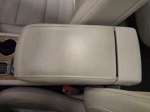Used 2019 GMC Acadia Denali w/ Technology Package AWD/4WD image 27