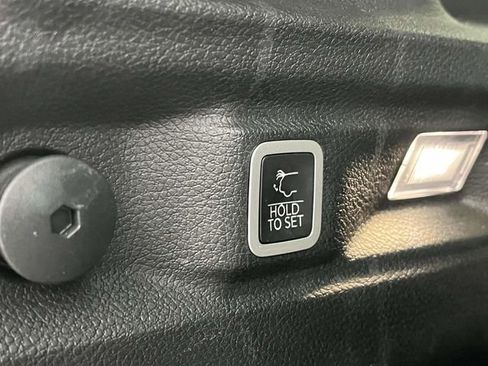 Used 2022 Jeep Grand Cherokee L Limited w/ MOPAR Finishing Package image 23