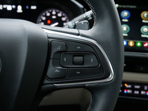 Used 2023 Buick Envision Avenir image 29