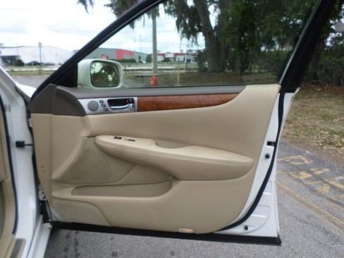 Used 2005 Lexus ES 330 image 24