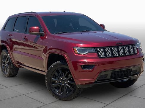 Used 2020 Jeep Grand Cherokee Altitude AWD/4WD image 3
