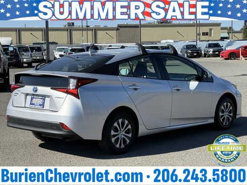 Used 2019 Toyota Prius LE AWD/4WD image 5