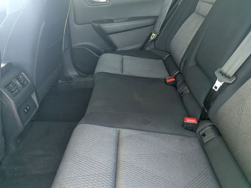 Used 2024 Nissan Rogue SV image 16