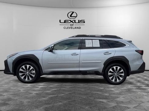Used 2023 Subaru Outback Touring XT AWD/4WD image 3