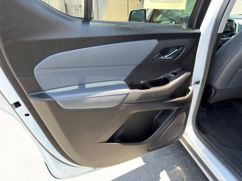Used 2019 Chevrolet Traverse Premier w/ Driver Confidence II Package FWD image 19