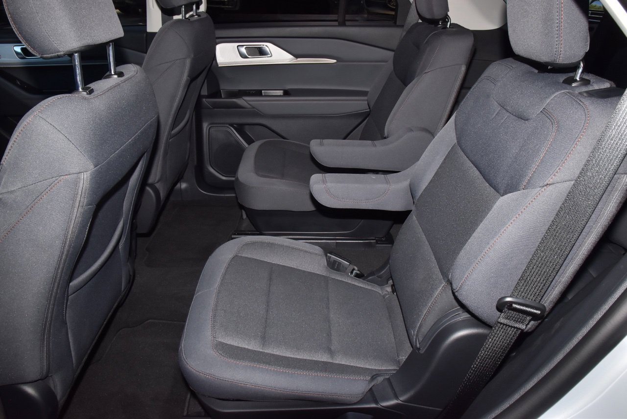 Certified 2026 Ford Explorer Active RWD image 14