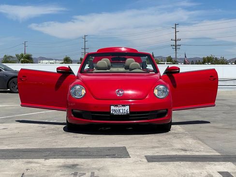 Used 2013 Volkswagen Beetle 2.5 FWD image 28