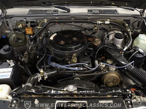 Used 1989 Nissan Pickup 4x4 King Cab V6 image 4