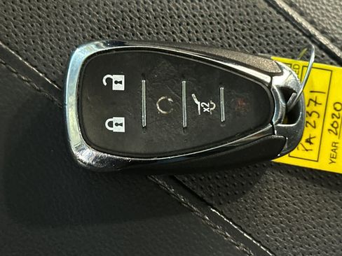 Used 2020 Chevrolet Traverse Premier FWD image 28