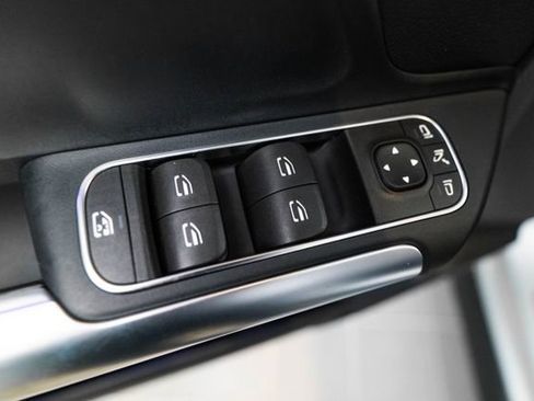 Certified 2023 Mercedes-Benz GLA 250 4MATIC image 19