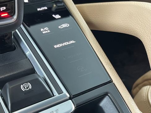 Used 2019 Porsche Cayenne image 29