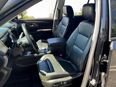 Used 2021 Chevrolet Traverse Premier w/ Redline Edition FWD image 25