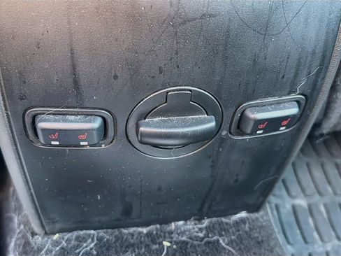 Used 2014 Lincoln MKS AWD w/ Equipment Group 101A image 28