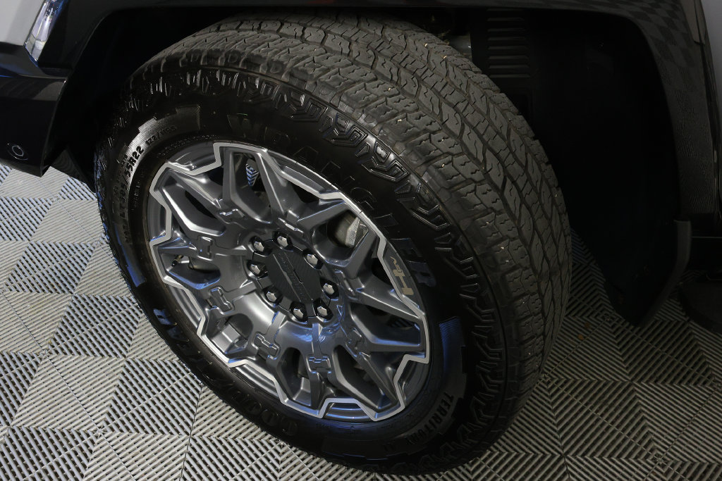 Used 2025 GMC Hummer EV 3X AWD/4WD image 43