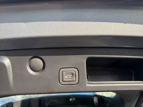 New 2026 Chevrolet Equinox LT w/ Convenience Package II image 37