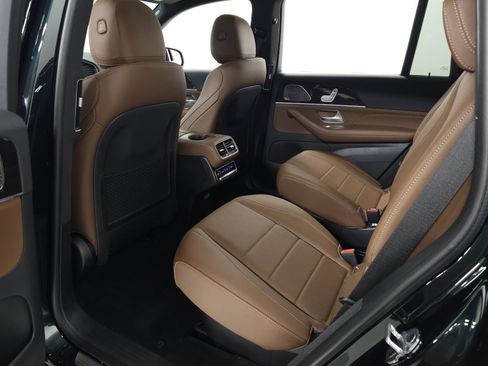 Used 2024 Mercedes-Benz GLS 450 4MATIC image 36