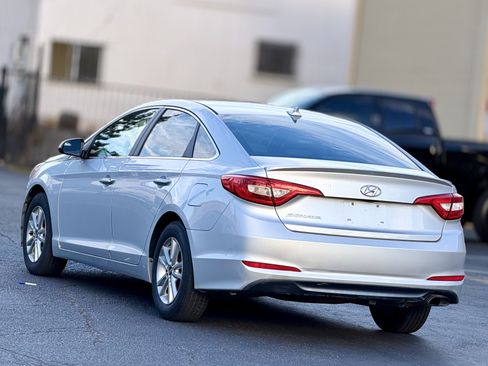 Used 2017 Hyundai Sonata SE FWD image 8