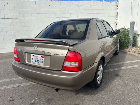 Used 2000 MAZDA Protege DX image 8