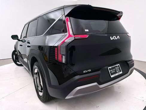 Used 2024 Kia EV9 Light Long Range image 9