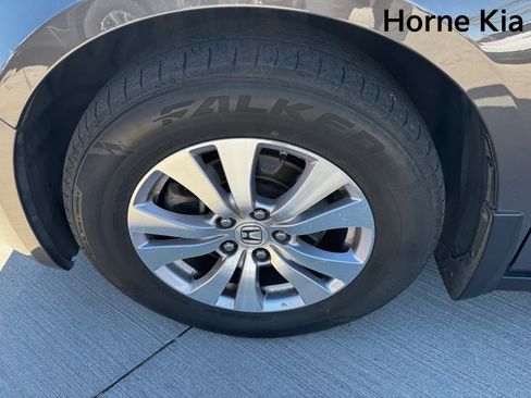 Used 2016 Honda Odyssey EX-L image 8