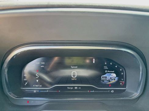 Used 2024 GMC Yukon SLT w/ SLT Luxury Package RWD image 15