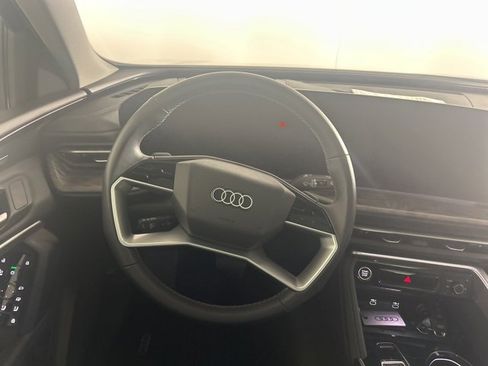 Used 2025 Audi Q5 Premium Plus w/ Premium Plus image 17