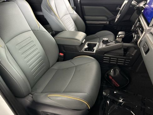 Used 2025 Toyota Tacoma 4x4 Double Cab Hybrid image 26