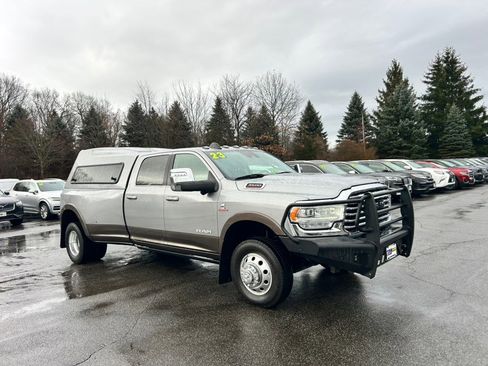 Used 2023 RAM 3500 Limited image 8