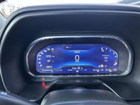 Used 2023 Chevrolet Suburban Premier image 29