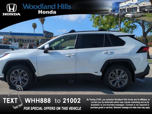 Used 2024 Toyota RAV4 XLE Premium w/ Weather Package AWD/4WD image 8