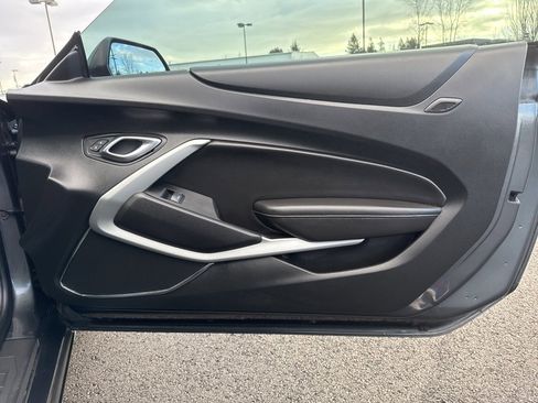 Used 2017 Chevrolet Camaro SS image 19
