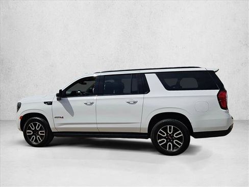 Used 2021 GMC Yukon XL AT4 w/ AT4 Premium Plus Package AWD/4WD image 8